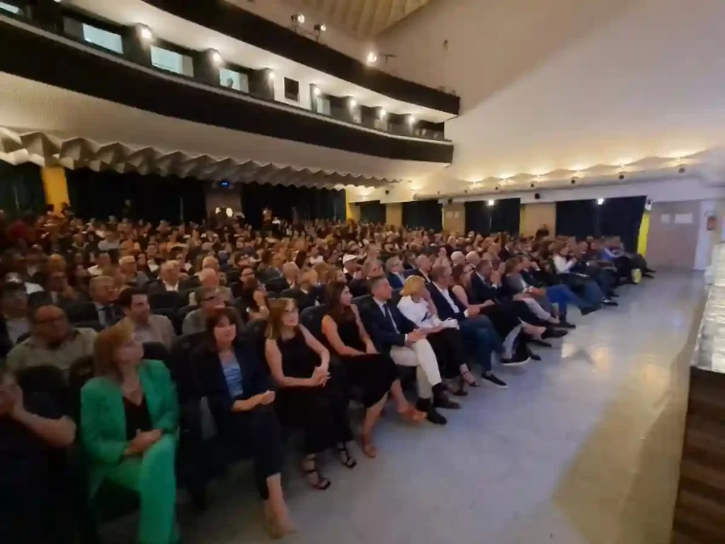 4da3771e 6760 4222 8c78 8f2858d4303e